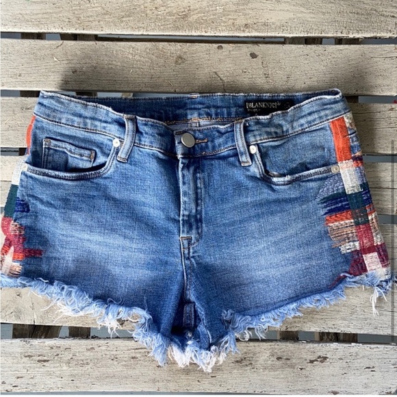 BlankNYC Embroidered Astor Jean Shorts!! LIKE NEW CONDITION!!! - Picture 3 of 15